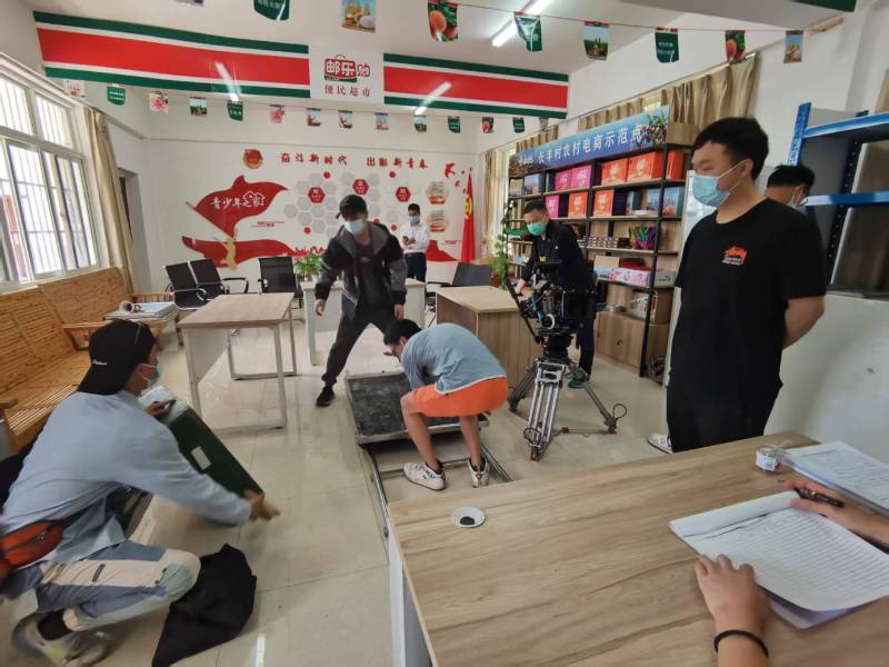 追星女孩心理学分析报告：东丰县广告片拍摄公司揭秘饭圈应援式传播逻辑
